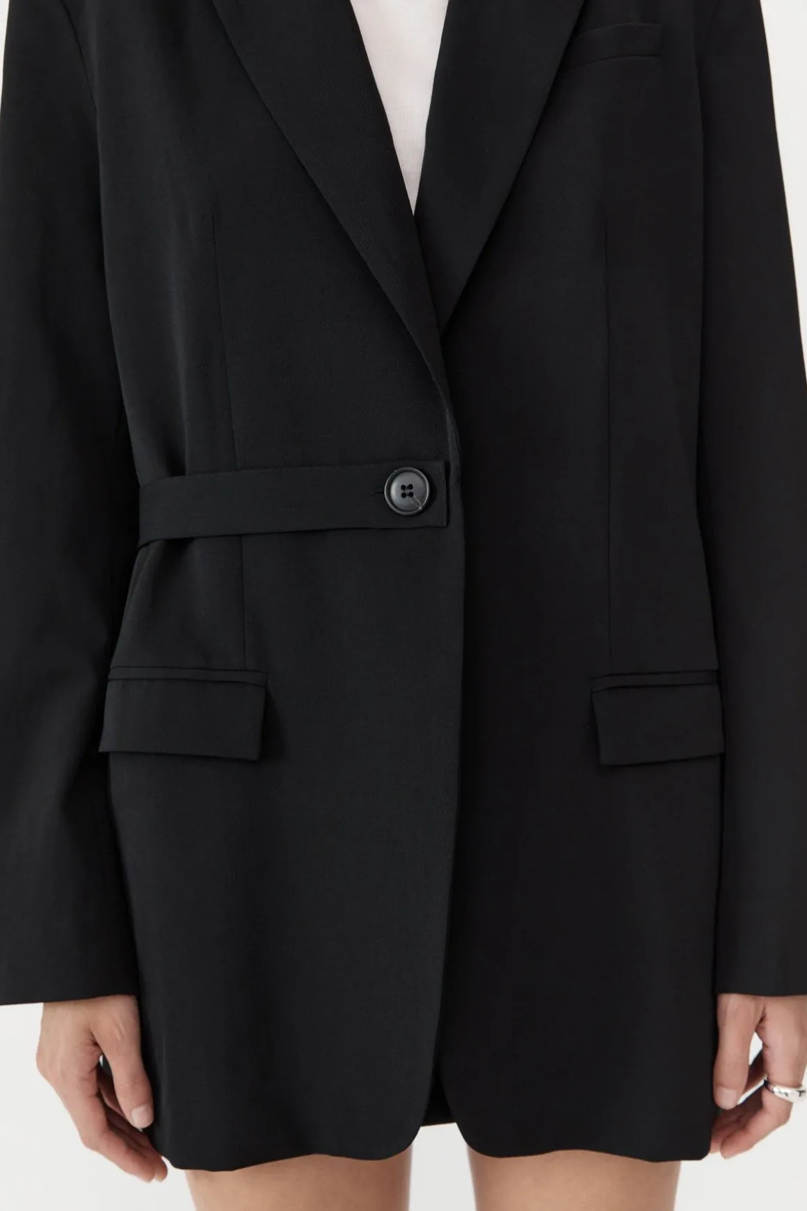 St. Agni Belt Detail Blazer - Black