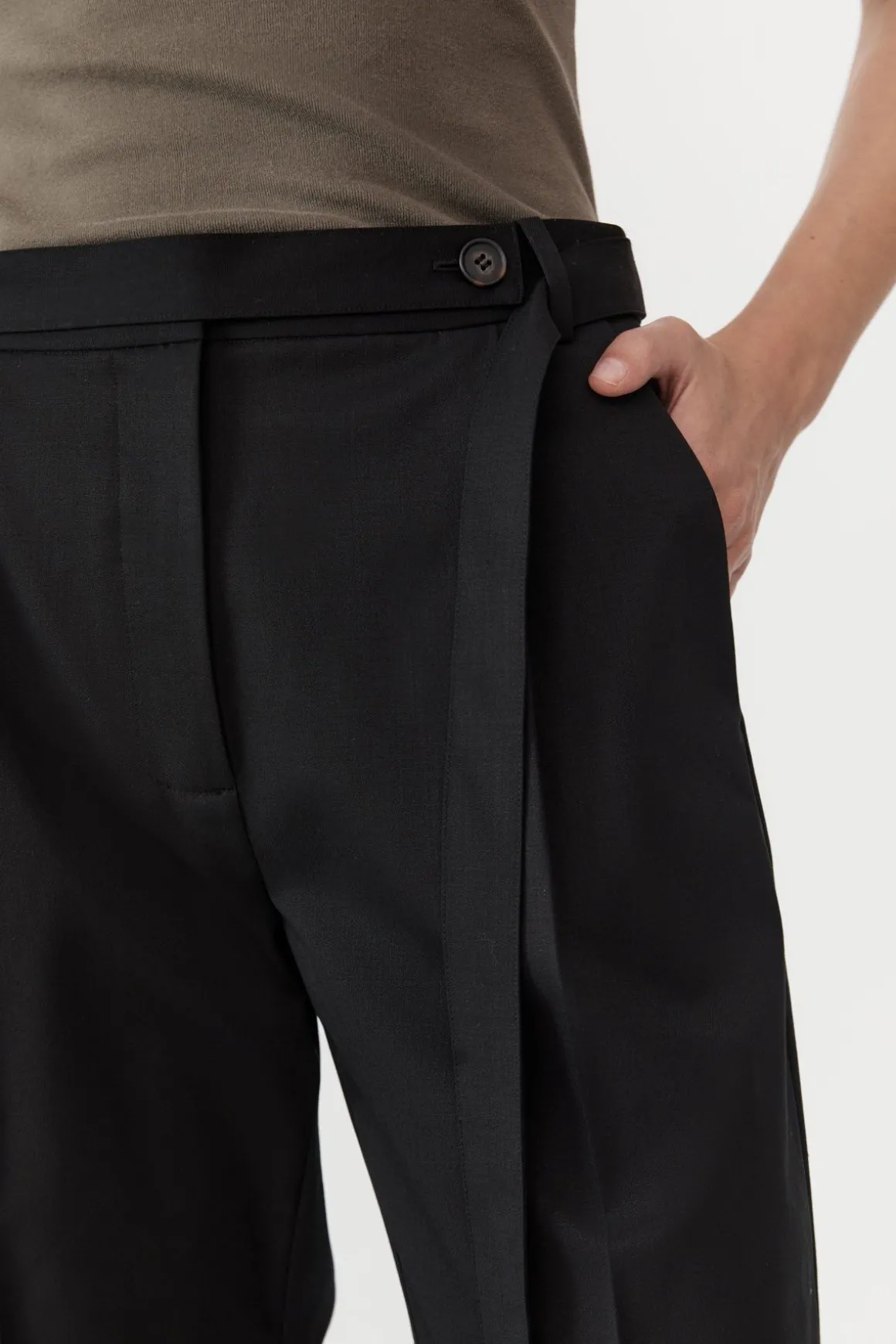 St. Agni Belted Pants - Black