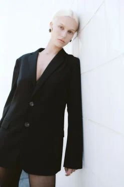 St. Agni Carter Blazer - Black