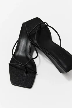 St. Agni Minimal Low Wedge - Black