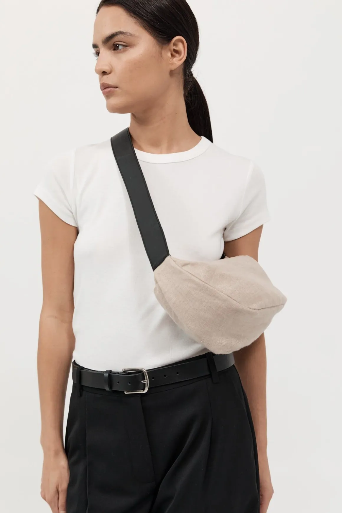 St. Agni Small Linen Crescent Bag - Natural