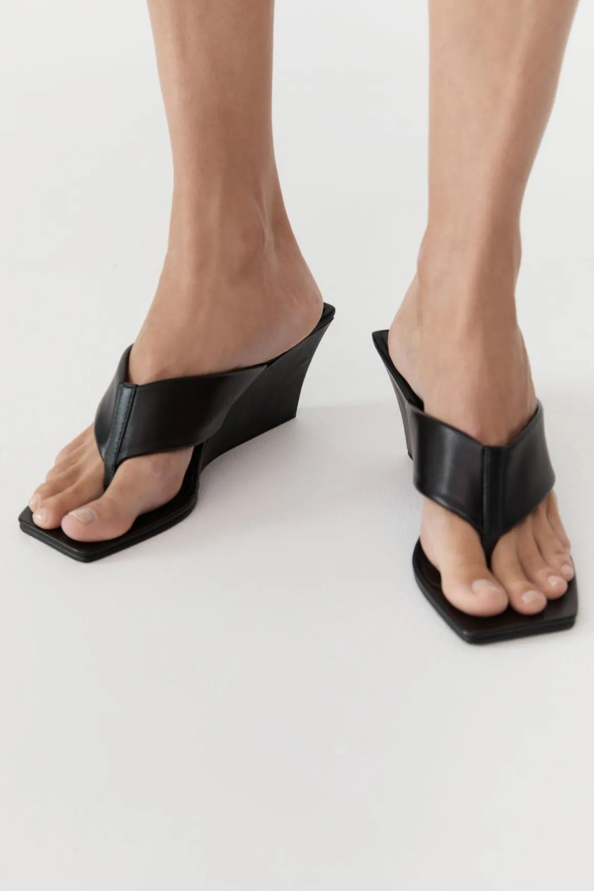 St. Agni Soft Thong Wedge - Black