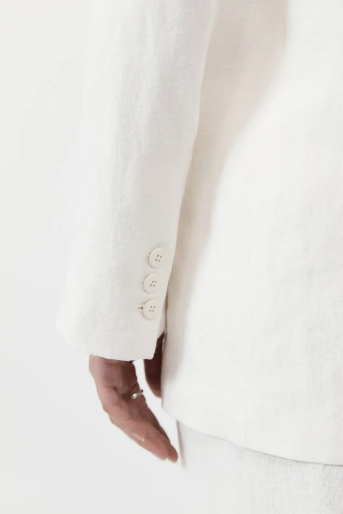 St. Agni Tailored Linen Blazer - Ivory