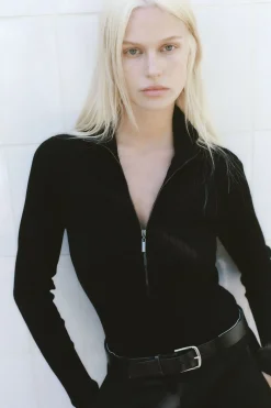 St. Agni Zip Front Top - Black